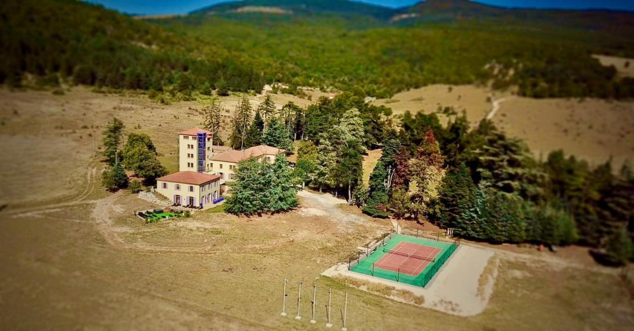 Chateau Ferrassieres Exterior foto